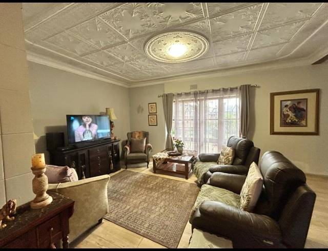 5 BEDROOM HOUSE FOR SALE IN DUNNOTTAR